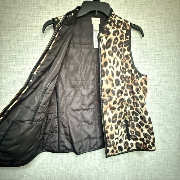Chico’s Women’s Leopard Print Reversible Puffer Vest - Picture 3 of 11